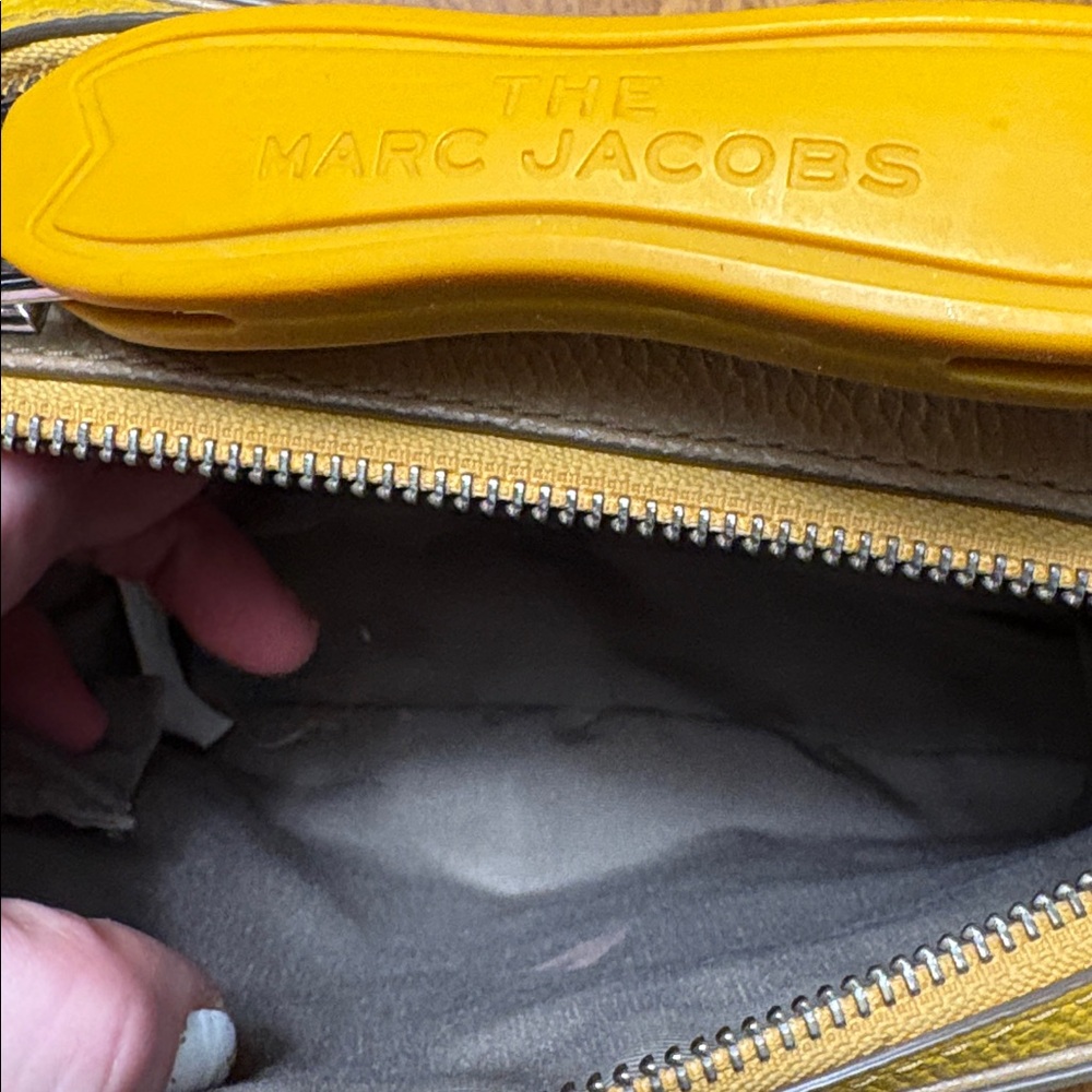 Marc Jacobs apricot lunchbox box bag 8x6x3.5 - Picture 8 of 9